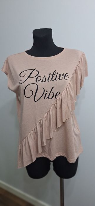 Bluzka luźna z falbanką