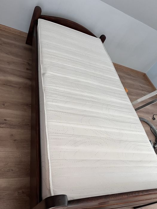 Łózko z materacem 90x200