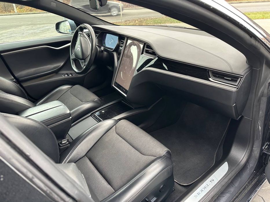 Tesla model S 75D 2018