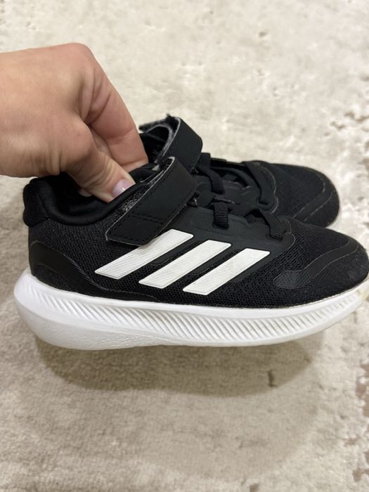 Детские кроссовки adidas