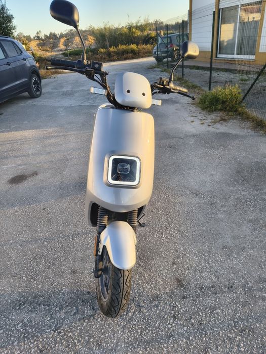 Scooter elétrica