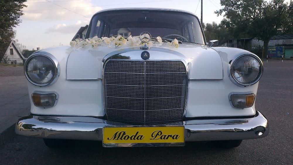Zabytkowy mercedes na ślub-klasyk z 1957 roku
