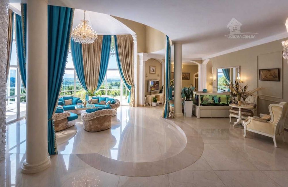 Дом 800 кв. VIP-уровня.Бассейн с подогревом, сауна, бильярд,генератор.