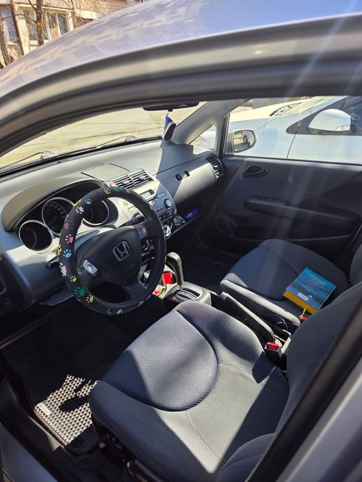 Продам авто Honda Jazz 2002