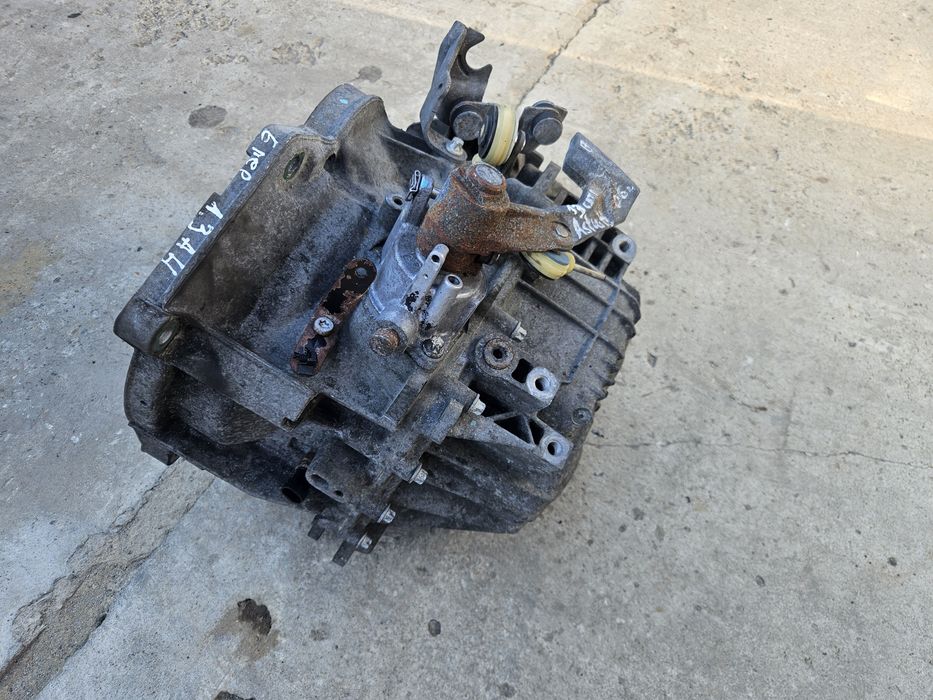 МКПП Опель Астра Аш 1.3 дизель 6 передач Opel Astra H Коробка передач