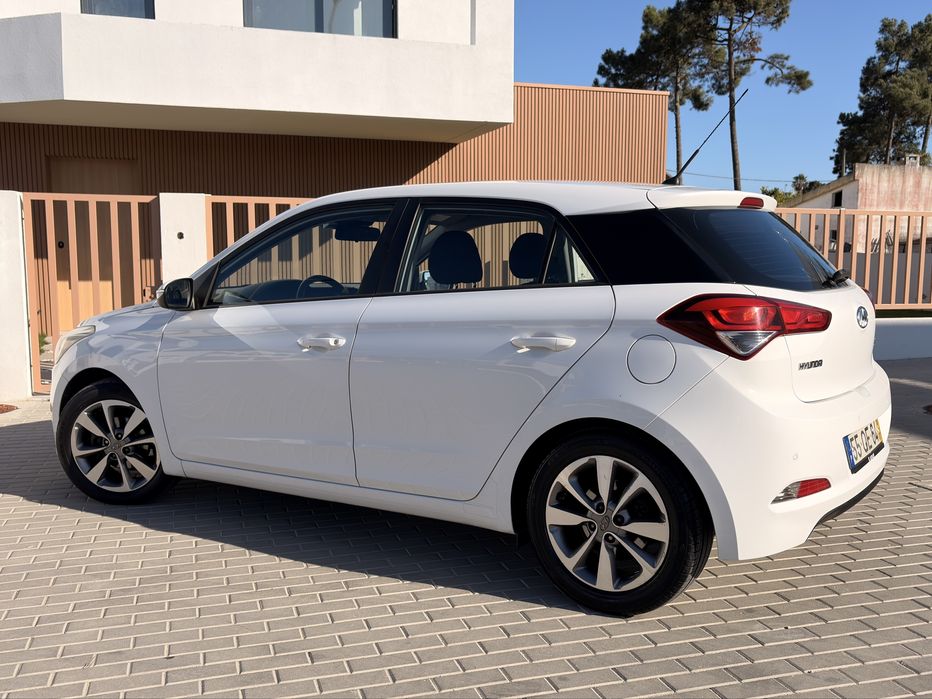 Hyundai i20 • 1.2 STYLE 85cv • 126.000 kms