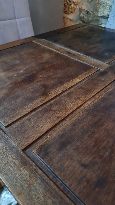 Mesa extensível em madeira maciça