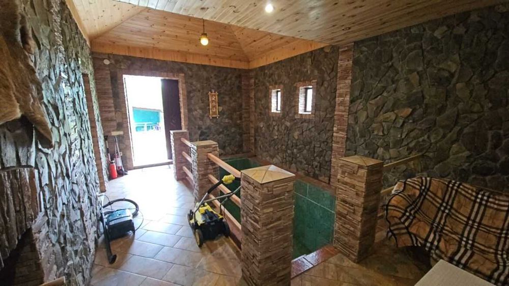 Продажа 2 этажного дома с верандой и участком на 41.5 сотки, 103 кв. м