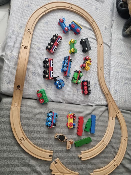 Pista de Comboios IKea em Madeira para Crianças