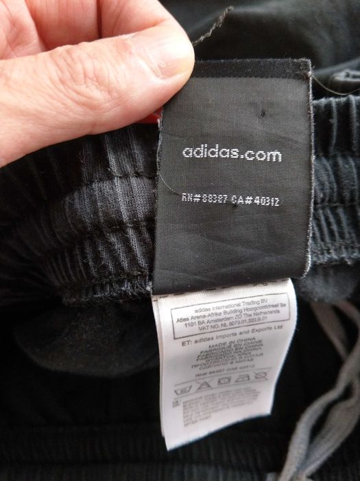 spodenki dresowe adidas  performance essential haft logo(unisex)