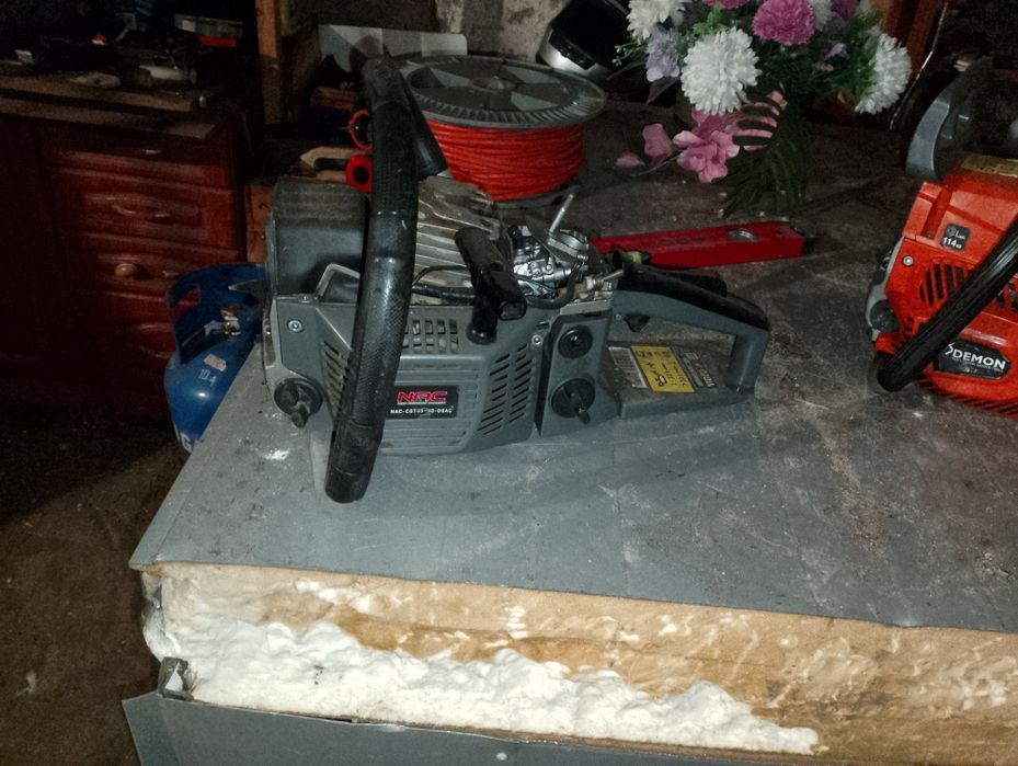 Piła spalinowa demon