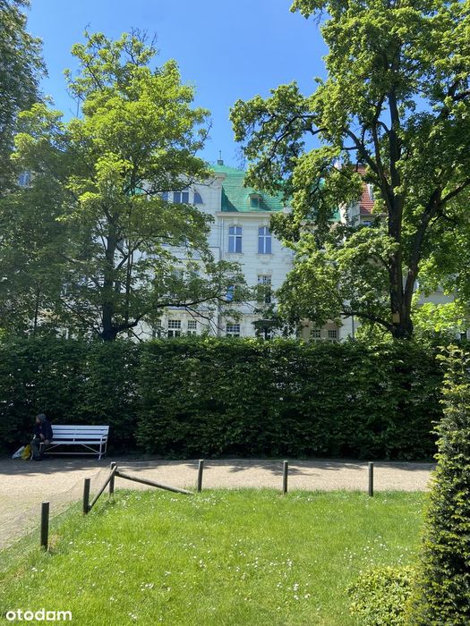 Łazarz mieszkanie kamienica 50m² 3,7m wysokości widok na Park Wilsona