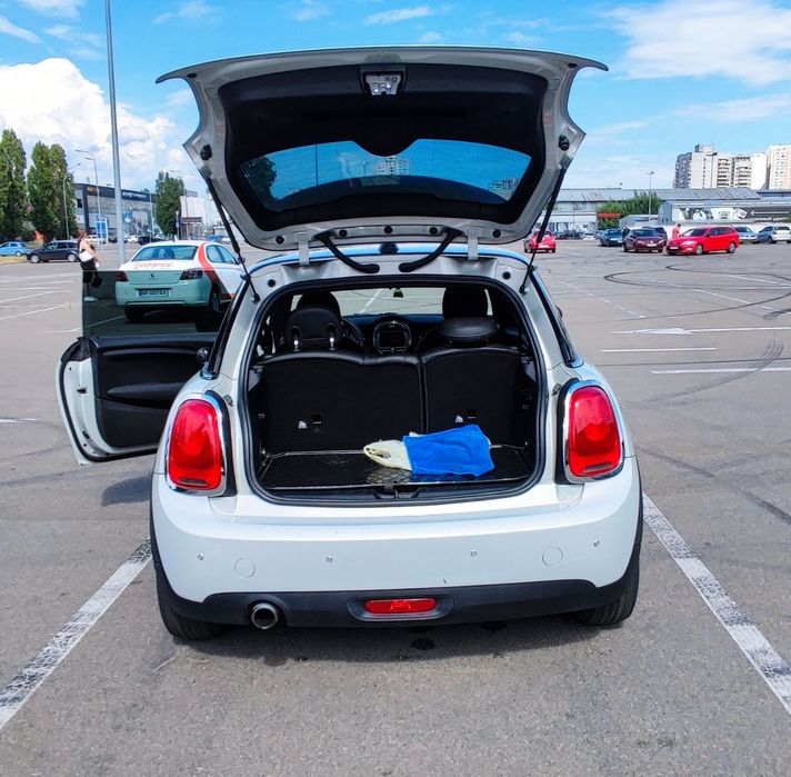 Продам Мini cooper f56 (2015год) 45т.км.