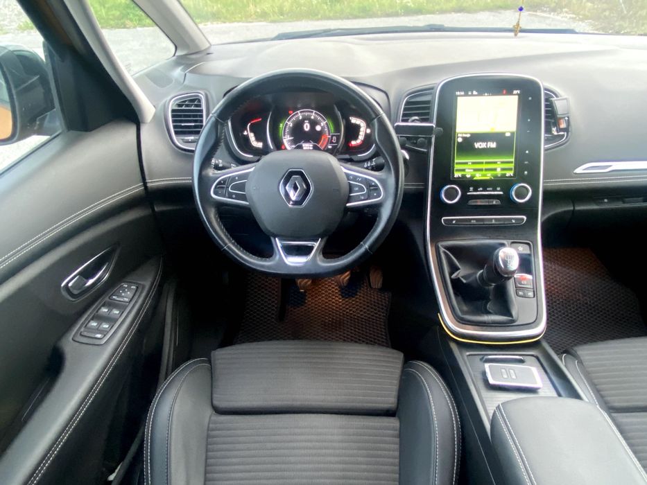 Sprzedam samochód Renault Scenic 1.2 130 KM