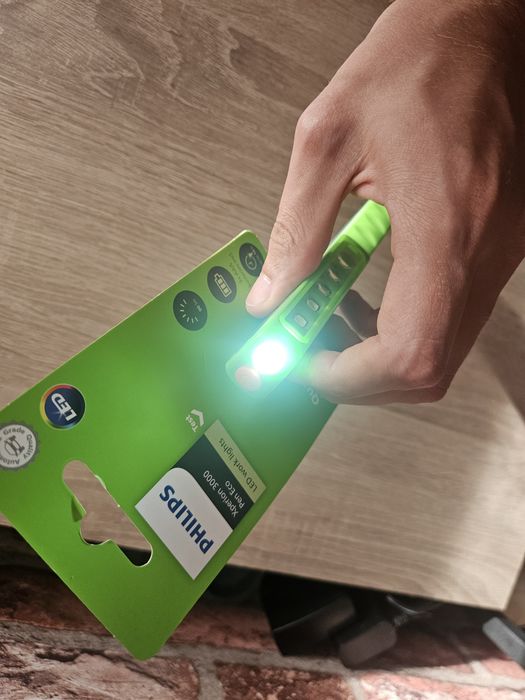 Lampka robocza LED Phillips !