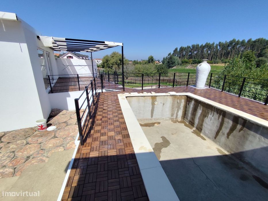 Moradia T4 com Piscina – Oliveirinha, Aveiro