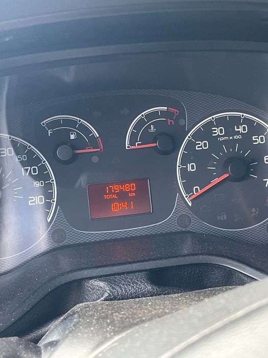 Fiat doblo 1.6 muito estimada