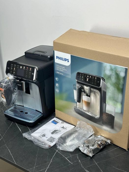 Кавомашина PHILIPS Series 5500 LatteGo EP5547/90