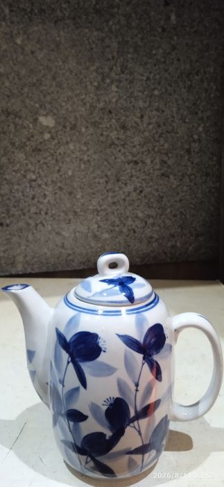 Várias peças decoração terrinas ,jarrões bule
