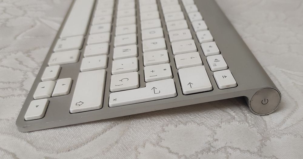 Apple wireless keyboard