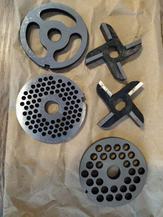 Набор ножей к профессиональным мясорубкам,Диски к овощерезкам