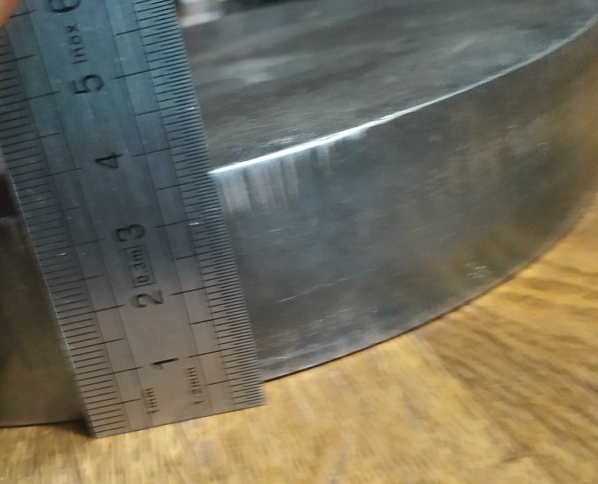 stalowy krążek wałek średnica 210 mm grubość 35 mm