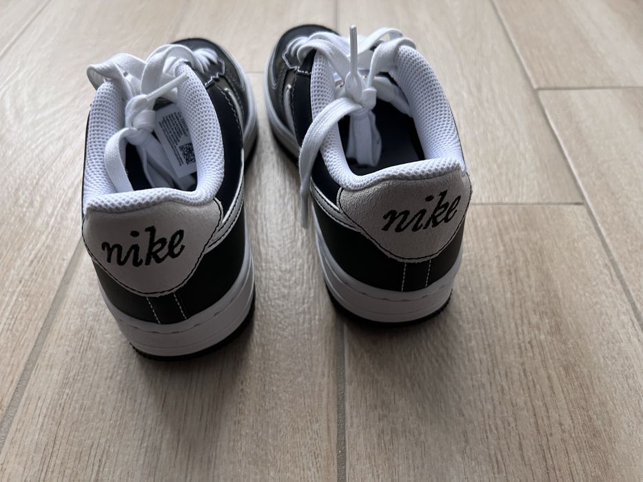 Крутезні кросівки Nike,оригінал