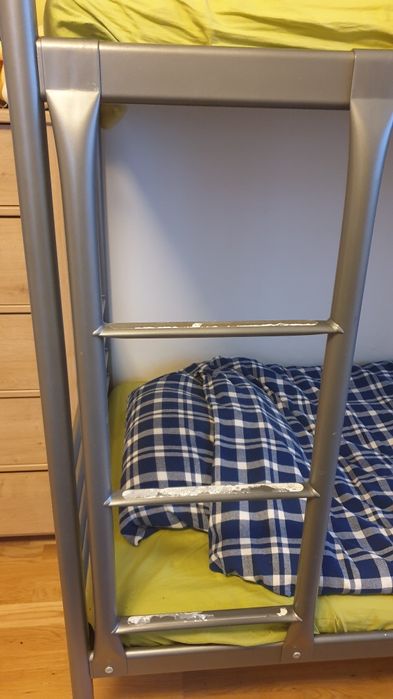 Łóżko piętrowe Ikea Svarta + 2materace