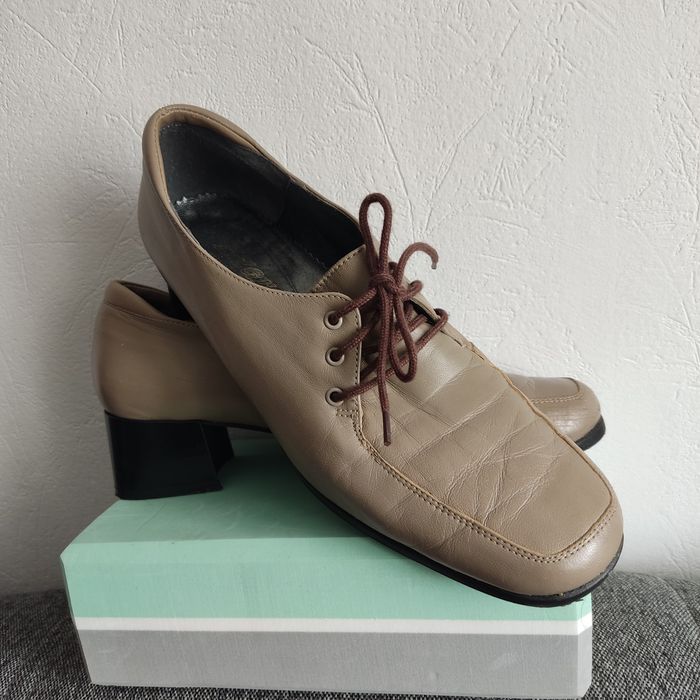 Hiszpańskie buty skórzane damskie 39