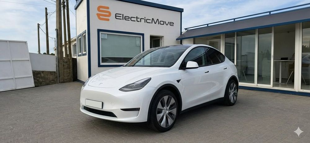 Tesla Model Y RWD