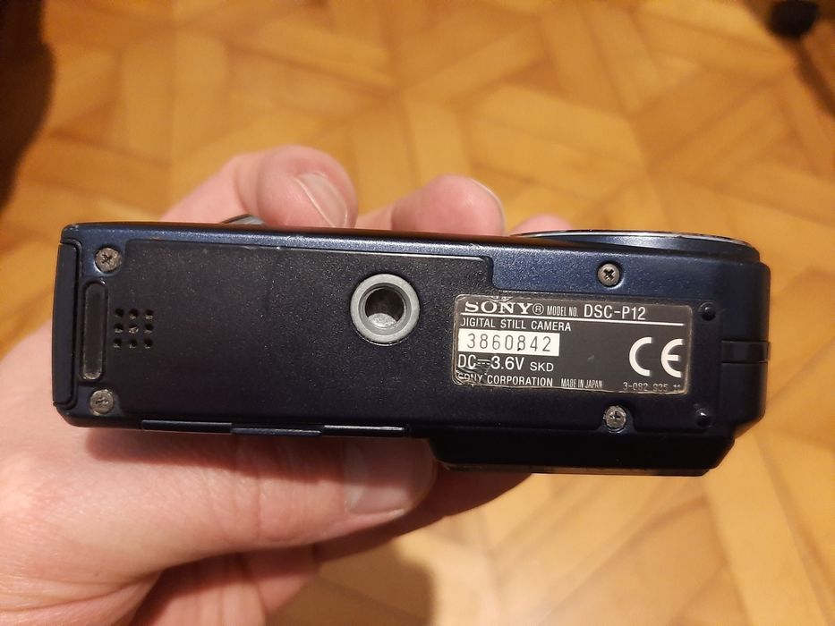 Фотоаппарат Sony Cyber-shot DSC-P12 Япония