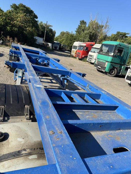 Продам полуприцеп контейнеровоз под все виды контейнеров 20/40/45