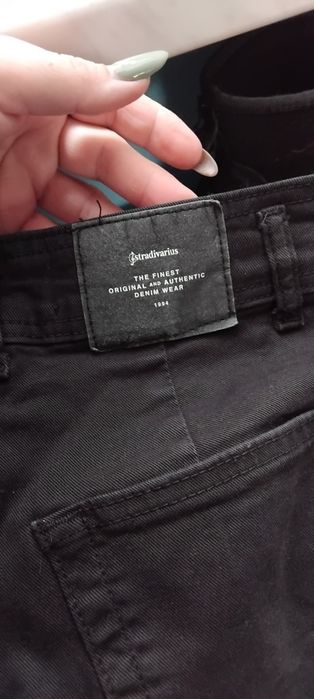 Spodnie jeansowe czarne Stradivarius rozm. S