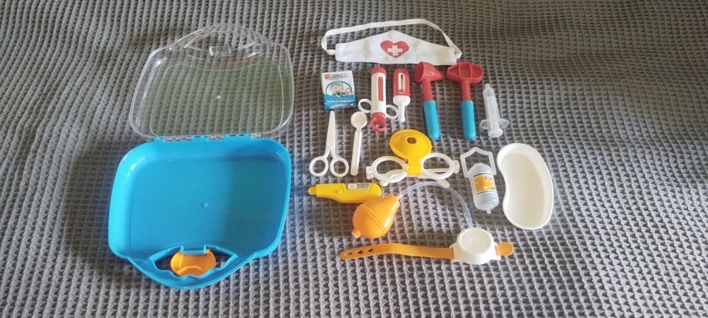 Розвиваюча дитяча гра Лікар та  конструктор 3+ . Лот або окремо