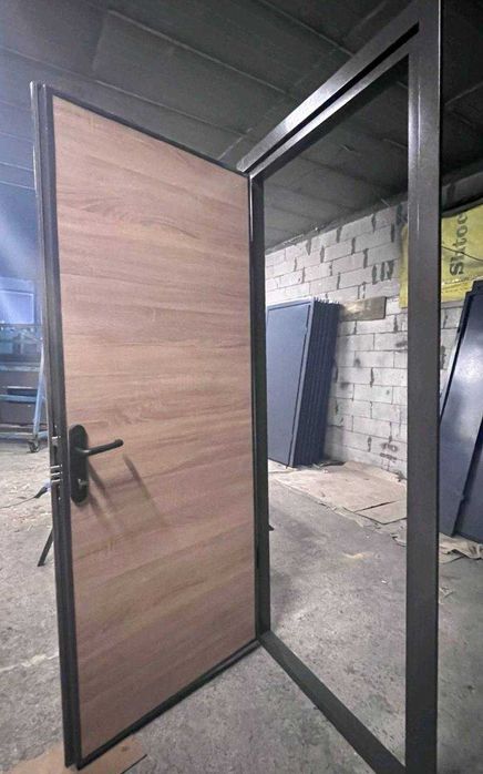 Сучасні металеві двері