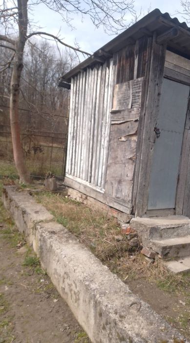 Продам дачу в районі авторинку