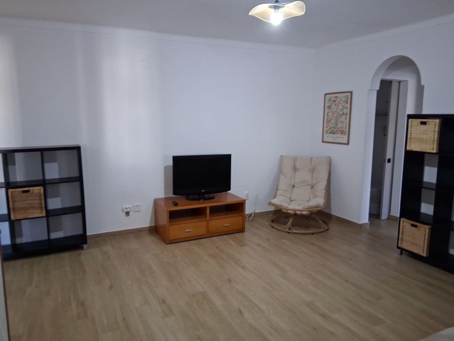 Apartamento T2 -Disponivel a partir de 15 fe Junho