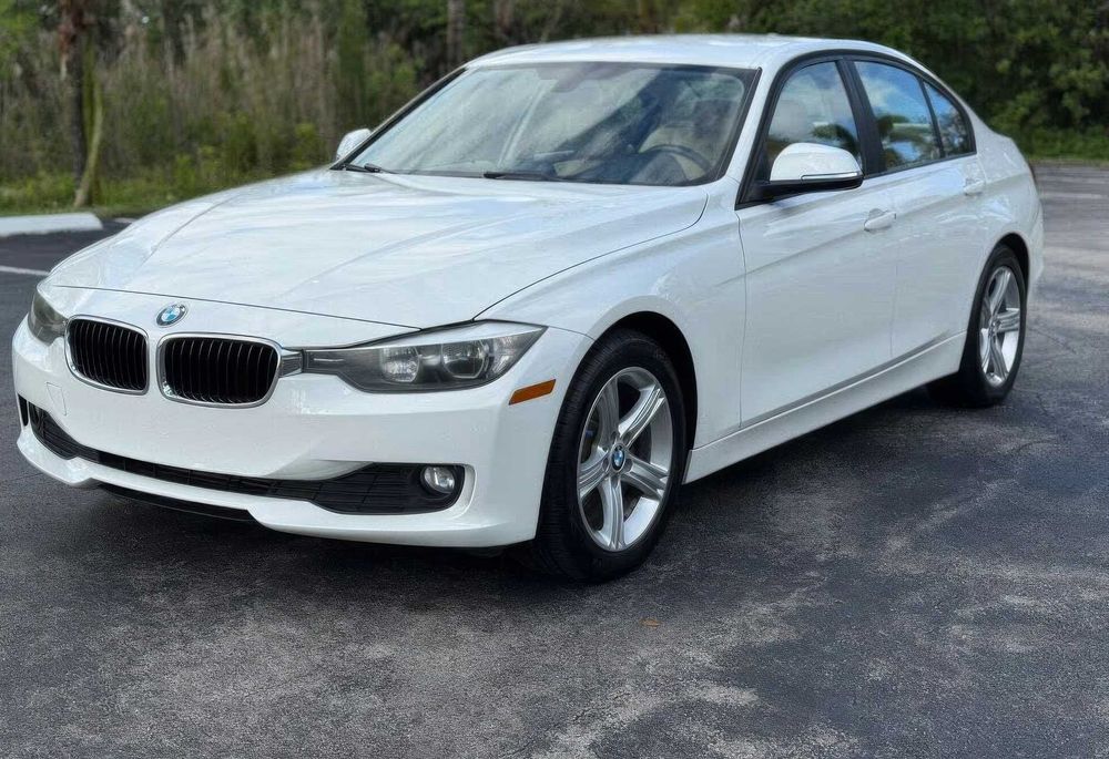 BMW 320I      2015