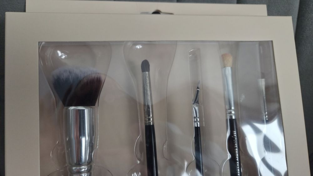 Zastaw pędzli do makijażu Inglot/Zoeva