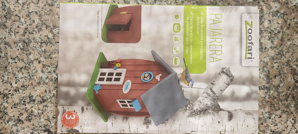 Gaiolas para pássaros em madeira (novas)