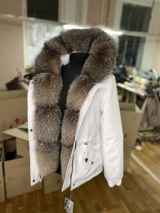 Куртка парка біла зимова з хутром блюфрост золото. Розміри з 42 до 60