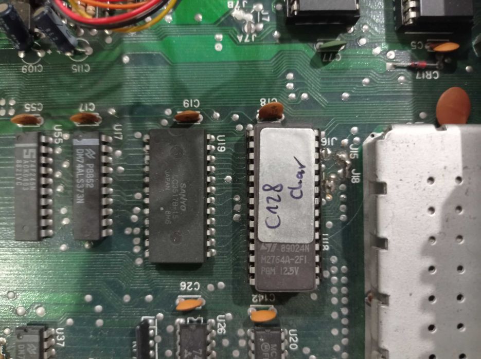 Commodore 128D bez klawiatury