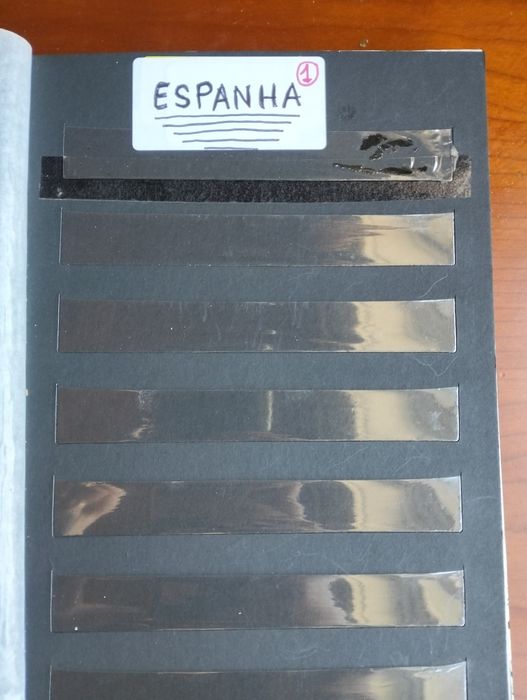 Antigo álbum para selos