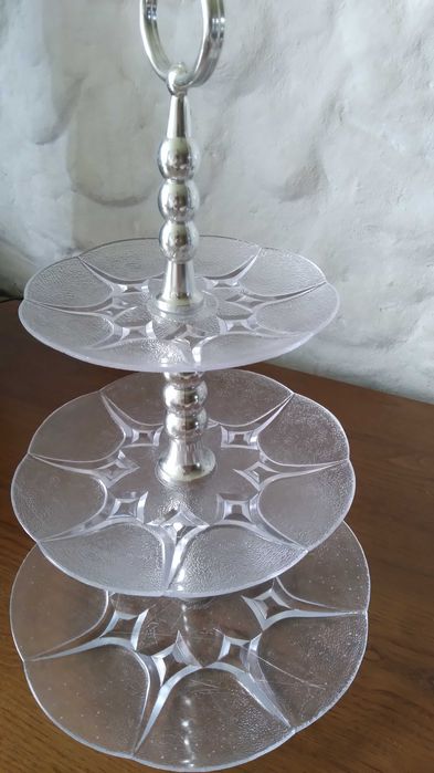 этажерка для фруктов и десерта трехярусная ваза