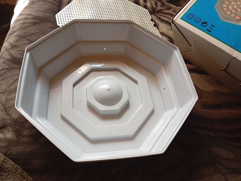 Inkubator do lęgu drobiu