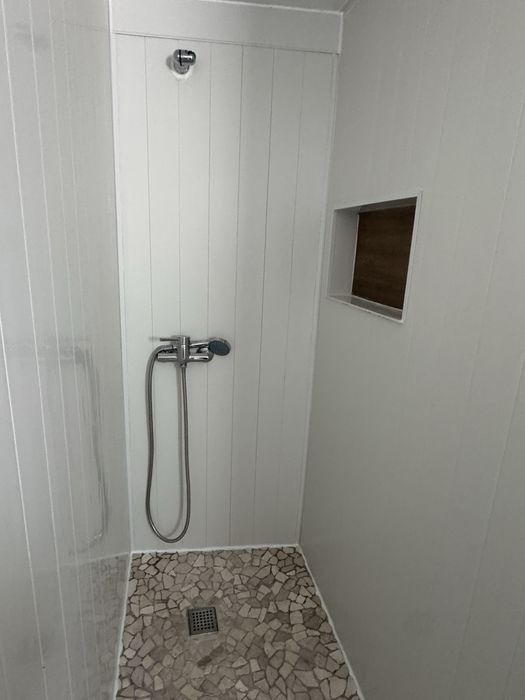 Arrendo T1/T2 totalmente remodelado Charneca Caparica