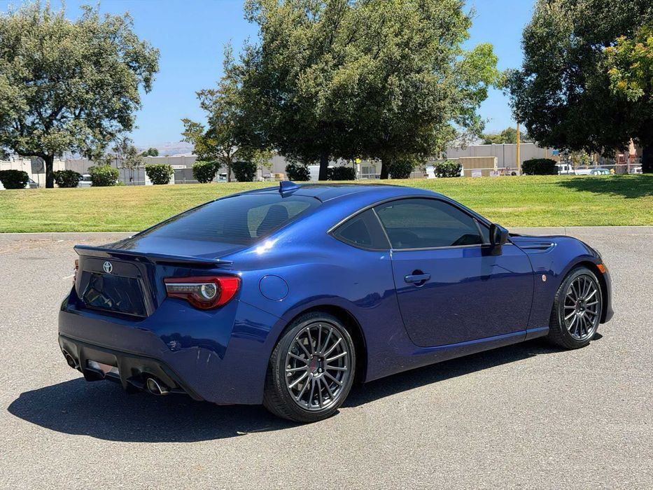 Toyota 86      2017
