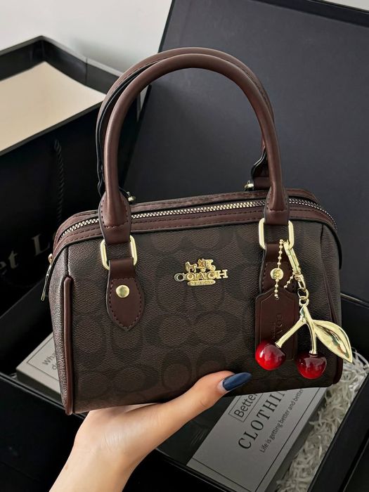 Сумка Coach Teri Mini Crossbody Bag With Cherry Print  коач тері