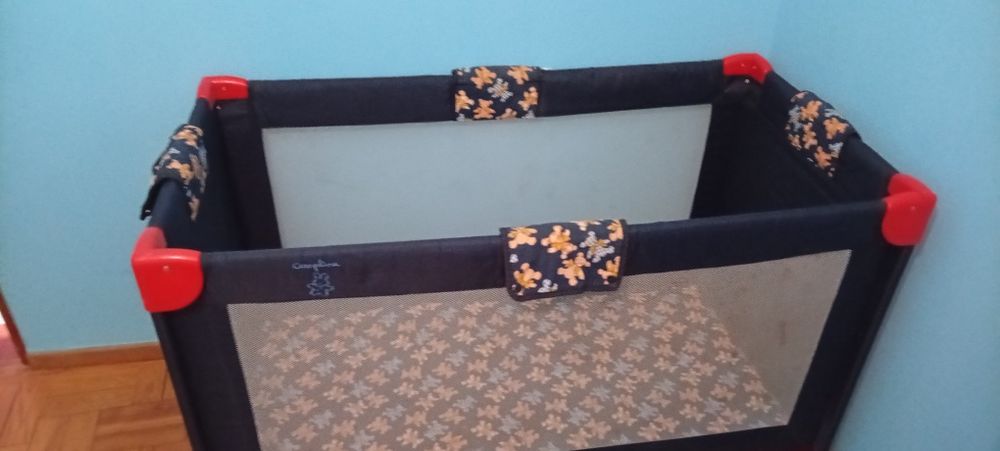Parque de bebe para viagem e colchao