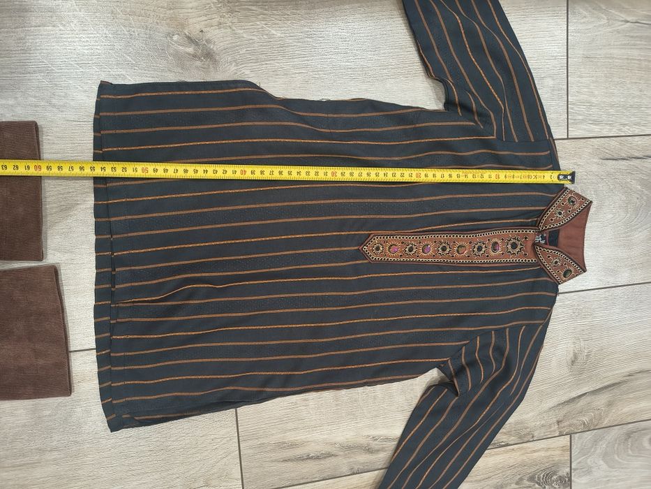 Koszula Hinduska z butami